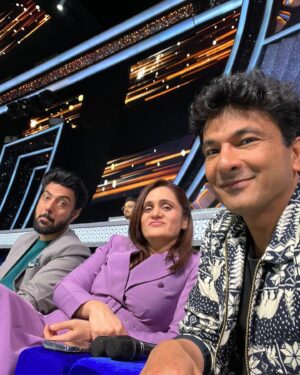 Garima Arora Instagram - Watch us this weekend on indian idol as we figure out we can’t and should not be allowed close to a mike!! Best suited to sit on the sidelines.. 😆🤦🏻‍♀️
