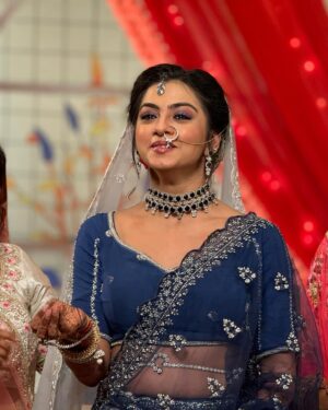 Garvita Sadhwani Instagram - Bride with blues 🧿
#yrkkh #starplus #roohibirla🦋