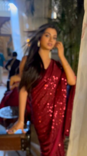 Garvita Sadhwani Instagram - Dream seq ✨
(@samridhiishuklaofficial is adding her cuteness to my frame 🤪) 

#instagood #explorepage #yrkkh #roohibirla🦋 #roohi