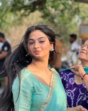 Garvita Sadhwani Instagram - Weekly shoot dump #1 
#yrkkh #starplus
@starplus @directorskutproduction 
.
.
.
#instagram #photogram #bts #behindthescenes