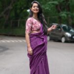 Gauri Kulkarni Instagram – स्वतः साडी नेसल्याचा आनंद 🌸
(still learning 😝)

Beautiful saree- @maanto.in 
P.C.- @ashayrtulalwar 
Make up n saree draping- me 🤭
Beautiful hair- i grow it myself😬
Styled- @tanmay_jangam , @rupalibhosle 
Managed by- @wechitramedia