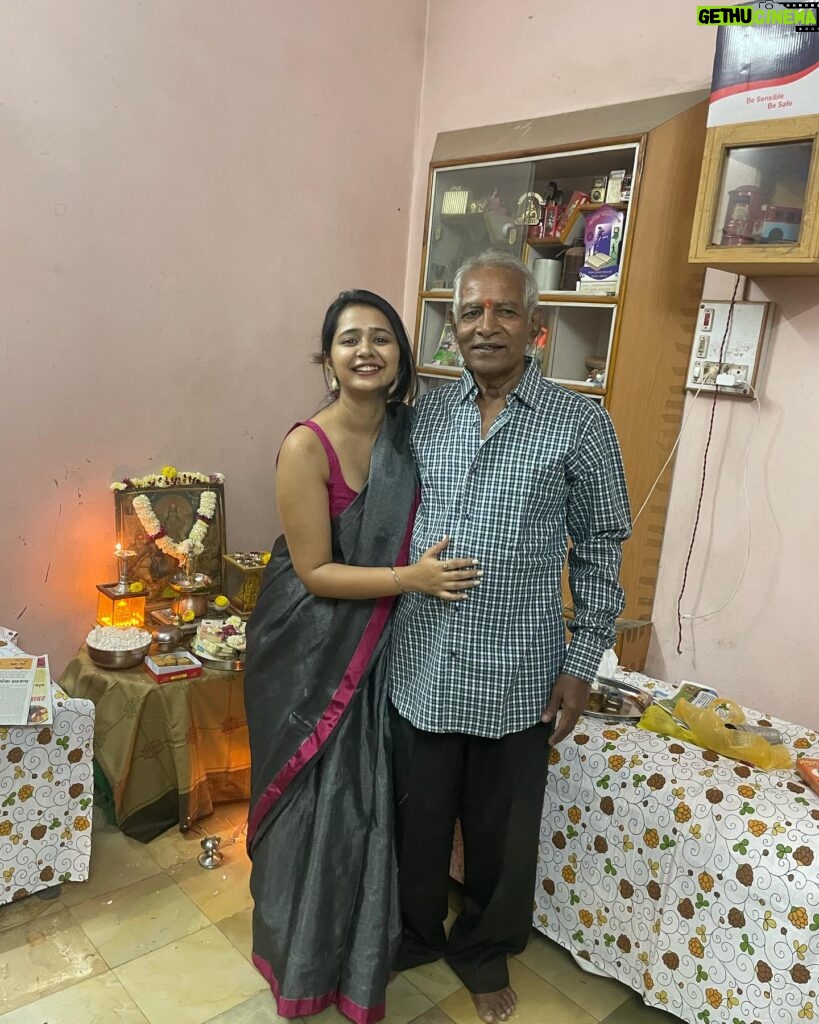 Gauri Kulkarni Instagram - Happy Diwali everyone 🎇🩷 My saree- @bahurupa_