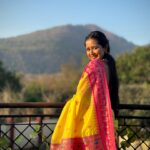 Gauri Kulkarni Instagram – लिंबू कलरची साडी 💛🤗

P.C- @meshreysawant 
Saree- @tanishkweddingsaree 
Jewellery- @shreerampearls