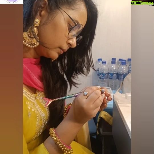 Gauri Kulkarni Instagram - EXCLUSIVE गौरी कुलकर्णीने सुरु केलेल्या "नखरेल नेल्स"ची एक झलक... 😀 @gaurikulkarni23 @nakhrel_nails #nails #pressonnails #nakhrelnails