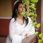 Gauri Kulkarni Instagram – Happiest money plant and me 🤍💚

Jewellery- @nupurvaaicollection 
Dress- @vastravalay 
P.C- @meshreysawant ❤️
