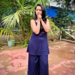 Gauri Kulkarni Instagram – Flaunting my favourites 💙💚

Dress- @sadagi.in 😘
Nails- @nakhrel_nails 😊