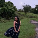 Gauri Kulkarni Instagram – Day or Night? 🤔

Dress- @sadagi.in
