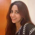 Gautami Kapoor Instagram – When on holiday and friends take long to get ready 😩…. The only thing I can think of doing is a reel!!! #oldisgold #nostalgia #evergrrensong🥰🥰
