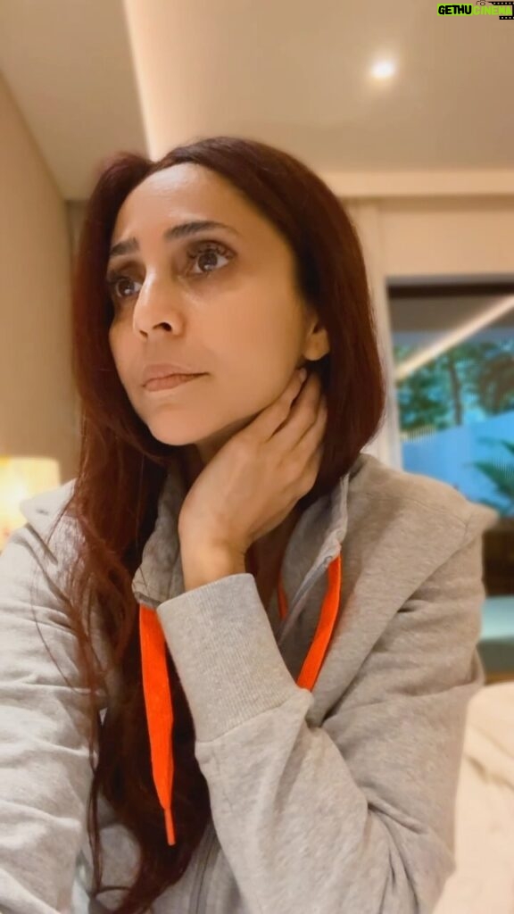 Gautami Kapoor Instagram - Bhavishya vani 😩😩😩😩!!! #morningmood #reelitfeelit 😳😳