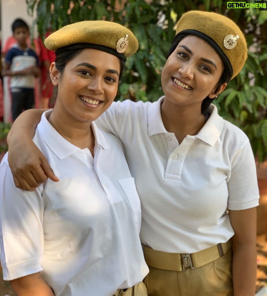 Gauthami Jadav Instagram - Some feelings are really special….. very happy to meet such a sweetheart 🫶🏻 @gouthamijadav Playing as Chethana with ‘SATHYA’ Do watch Sathya on zee Kannada at 9pm missed episode on Zee 5 Thank you all for the love and support 🙏🏻