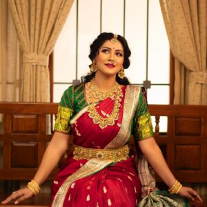 Gauthami Jadav Instagram - One of my favourites ♥️😍 
Makeup @makeoverby_lakshmiyogi 
Jewellery @avyana_rental_jewels_bangalore 
Designer @akrutiboutiquebykalasuresh 
Vc @chidu.ln_portraits 
#makeover #jewellery #trendingreels #gouthamijadav #reels