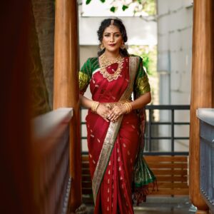 Gauthami Jadav Instagram - One of my favourites ♥️😍 
Makeup @makeoverby_lakshmiyogi 
Jewellery @avyana_rental_jewels_bangalore 
Designer @akrutiboutiquebykalasuresh 
Vc @chidu.ln_portraits 
#makeover #jewellery #trendingreels #gouthamijadav #reels