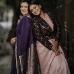 Gauthami Jadav Instagram - #TheSisterhood👭 Makeup @makeover_by_rashmimanoj Hairdo @hairstyle_banu Photography @mega_mind_photography Jewels @sakhi_rental_jewellery Designer @mikhu_boutique #sisterhood #sister #smile #bond #positive