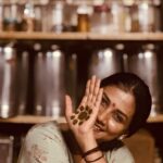 Gauthami Jadav Instagram - Never ending LOVE♥️ for Mehandi😍 Pc @abhishekgkasaragod #gouthamijadav #sathya #mehandi #zeekannada #kannadaserials