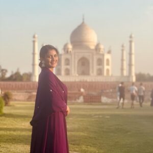 Gauthami Jadav Instagram - 💟🤍 
Attire @tvasta_designstudio 
Pc @abhishekgkasaragod 
#tajmahal #mahal #taj #agra #vacation #love