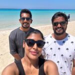 Gayathri Reddy Instagram - Catch me at the beach 🌊☀️ @nishanth.reddy.5851 @a.l.abi