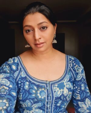 Gayatri Jayaraman Instagram - The list is endless, so many little things to do!