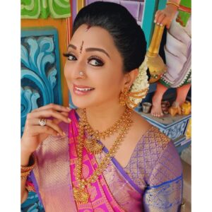 Gayatri Jayaraman Instagram - Thank you @shivi__jewels for this stunning jewellery. Loved it and it made me look divine! Check @shivi__jewels for all your jewellery needs!
#indianjewellery #instajewelry #womenentrepreneurs #traditionaljewellery #artificialjewellery #jewellerylover #jewellerycollabs 
#valli thirumanam