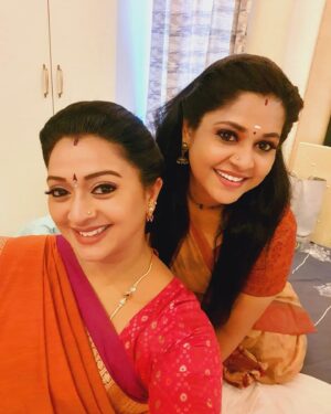 Gayatri Jayaraman Instagram - Sisters on valli thirumanam!! @akila_dora_official