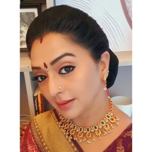 Gayatri Jayaraman Instagram - @nagai_kadai thank you for the lovely jewellery....I feel like a queen!!
@nagai_kadai