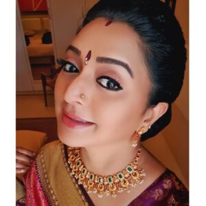 Gayatri Jayaraman Instagram - @nagai_kadai thank you for the lovely jewellery....I feel like a queen!!
@nagai_kadai