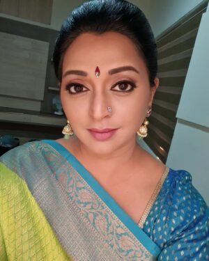 Gayatri Jayaraman Instagram - Waiting for my shot on the sets of Thangamagal!