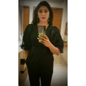 Actress Gayatri Jayaraman HD Instagram Photos and Wallpapers August 2022