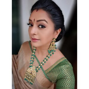 Gayatri Jayaraman Instagram - @eternaljewelry every piece of jewellery is a Masterpiece! Thank you for this gorgeous set, I feel like a princess! So royal, eye catching and sure to make heads turn where ever I go! Do check out the page of @eternaljewelry and you will see that every single piece of jewellery here is unique and simply stunning!
#indianjewellery  #beadedjewelry #kundanjewellery
#instaseller #womenentrepreneurs #classyjewellery #collabjewellery #jewelrylovers