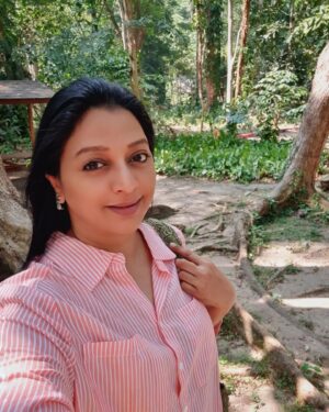 Gayatri Jayaraman Instagram - Birdwatching morning and beach evening...
