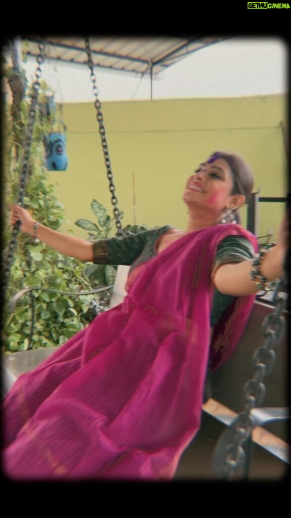 Geetashree Roy Instagram - সজনি সজনি রাধিকা লো, দেখ অবহুঁ চাহিয়া || #reels #holi #reelsinstagram #sajanisajaniradhikalo ❤️