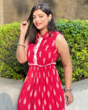 Geetashree Roy Instagram - Red is the color of Love ❤️.. Coz it’s Valentine’s Week..😉🥰

#redvelvet #love #coloroflove #valentinesweek #sunkissed