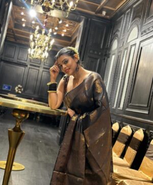Geetashree Roy Instagram - Shine your own light …✨✨

PC Sohini Di ❤️