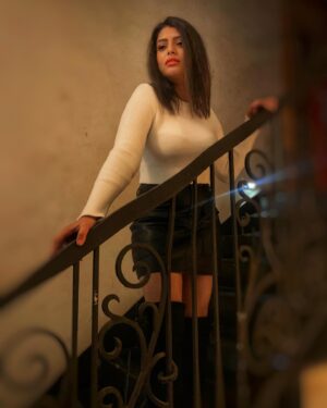 Geetashree Roy Instagram - Chin up, buttercup! Life’s too short to frown.

#instapost#photogram #poseforthecamera