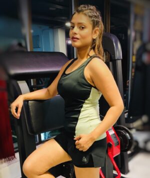 Geetashree Roy Instagram - Slay the Day.. Coz it’s MONDAY….🏋🏻‍♀️🏋🏻‍♀️

#morning #gymmotivation #slaying #workout #passion #❤️