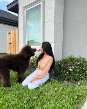 Geles Rodriguez Instagram - it’s his world I’m just living in it 🤎🐾
•
•
swipe left for the cutest surprise ☺️