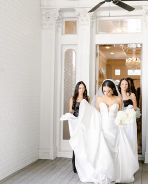 Geles Rodriguez Instagram - when your bridesmaids look better than you ever could have imagined 🤍 @birdygrey 
•
•
#birdygrey #birdygreypartner