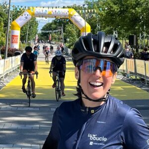 Geneviève O'Gleman Instagram - Mission accomplie !!!

Boucle du @granddefipierrelavoie réussie ! 🚴🏻‍♀️☀️🤩

Il y a un mois, j’apprivoisais mon tout premier vélo de route (avec des souliers à clip pis toute!) et j’étais pas mal intimidée par l’ensemble de l’œuvre. 

Et là, j’ai réussi 135km de vélo comme une pro✌🏻

Pas pire fière de moi! 🎉

Prête pour un nouveau défi! 

Que me suggérez-vous? Toutes disciplines confondues, je suis toute ouïe ! Go ! 

Genevieve xx