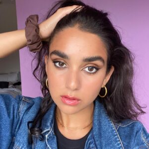 Geraldine Viswanathan Instagram - In honour of Ariana’s engagement here is a slide of some strong eyeliner moments. If Ari has taught me anything, it’s that eyeliner can change everything. 🖤