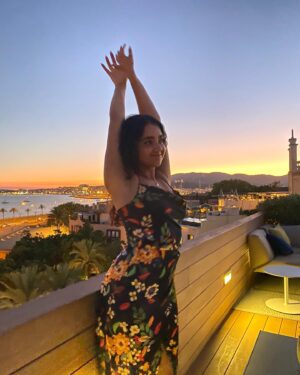 Geraldine Viswanathan Instagram - breaking the mould by being hot and on vacation