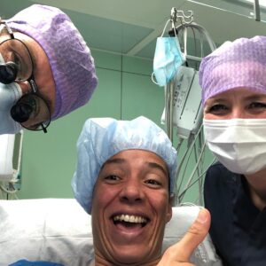 Germaine de Randamie Instagram - Surgery went great❤️🙏🏻 blessed to have the two best surgeons preform surgery on me. Time to rest and heal up. “ NEVER SURRENDER” #germainederandamie #teamironlady #ironlady #netherlands #alkmaar #noordwestziekenhuisgroep #nevergiveup #fitdutchie #holland #smile #ufc #ufcfighter