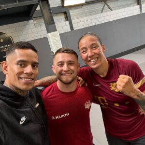 Germaine de Randamie Instagram - Happy to announce I’m joining the team of former UFC Champion @ironladymma ! 🙌🏻💥 
Not only one of the best strikers in mma but soon to be one of the best wrestlers too 👀! 

Getting ready to put the world on notice and shock some people along the way 📈👊🏻! Bring on summer!

When I told people this year is going to be a big one I meant it!🔥

Coach ramm.