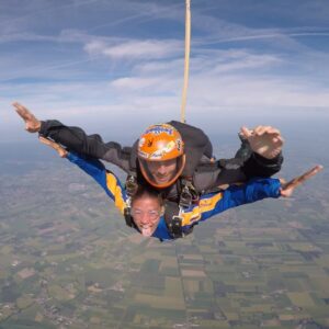 Germaine de Randamie Instagram - First thank you @skydivingteuge for this amazing experience 😍 it was absolutely love at first jump❤️🙏🏻 words can’t describe this feeling (definitely coming back for more) some say we only live ones. But we only die once and life everyday. So you better make the most of it. “ DIE WITH MEMORIES, NOT DREAMS” @souhair.naima thank you for jumping together❤️🙏🏻 #germainederandamie #teamironlady #ufcfighter #teuge #holland #netherlands #fitgirl #fitdutchie #mma #theironlady