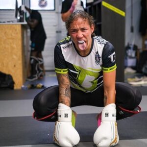 Germaine de Randamie Instagram - You just can’t beat somebody who never quits!!! I never quit💪 @boosterfightgear @sbgymnl @duanemma @lizzygevers @saidelbadaouiofficial @hydratesportdrinks @_owenobrien_ #ufc #germainederandamie #teamironlady #utrecht #netherlands #dutchpride #tattooedgirl #fitgirl #fitdutchie #mma #boosterfightgear #theironlady #holland “ DIE WITH MEMORIES, NOT DREAMS”