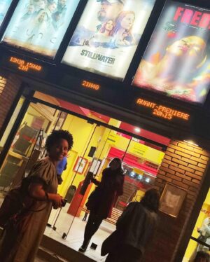 Gessica Généus Instagram - Yon lane. 1 an. Jour pour jour. Freda faisait sa première à Cannes. Mèsi lavi. Enfin en Haïti. Avec une première projection en amont de la tournée a piment rouge avec @negesmawon et ensuite au cap, Fort Liberté le 26 juillet, pour revenir à Port-au-Prince le 31 juillet au Montana. Ensuite Jacmel, les cayes première et deuxième semaine du mois d’août. @tamise_haiti @mwemtv @mobicinehaiti @bastiennehemie @fabiolaremy @jmgigon @sanosiproductions @faissol_fahad @fredafilmnan