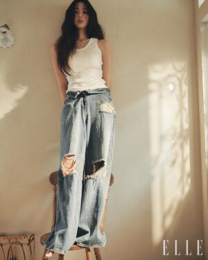 Geum Sae-rok Instagram - @ellekorea 도현서 지수호.