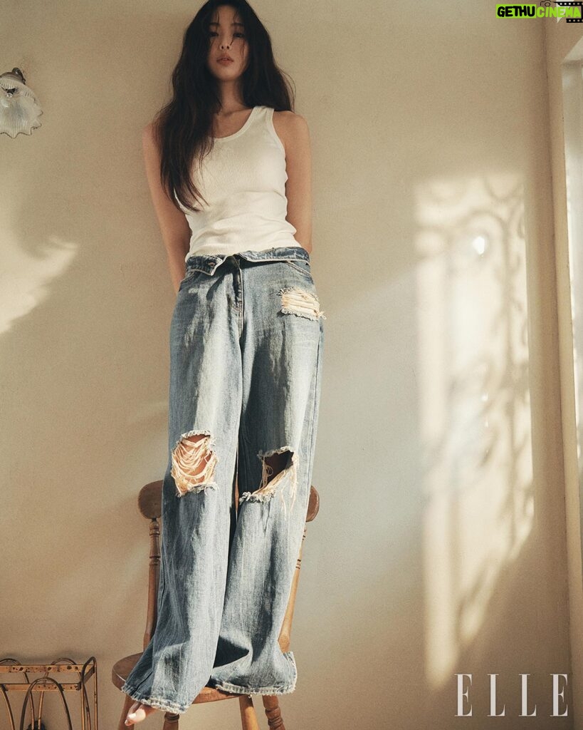 Geum Sae-rok Instagram - @ellekorea 도현서 지수호.