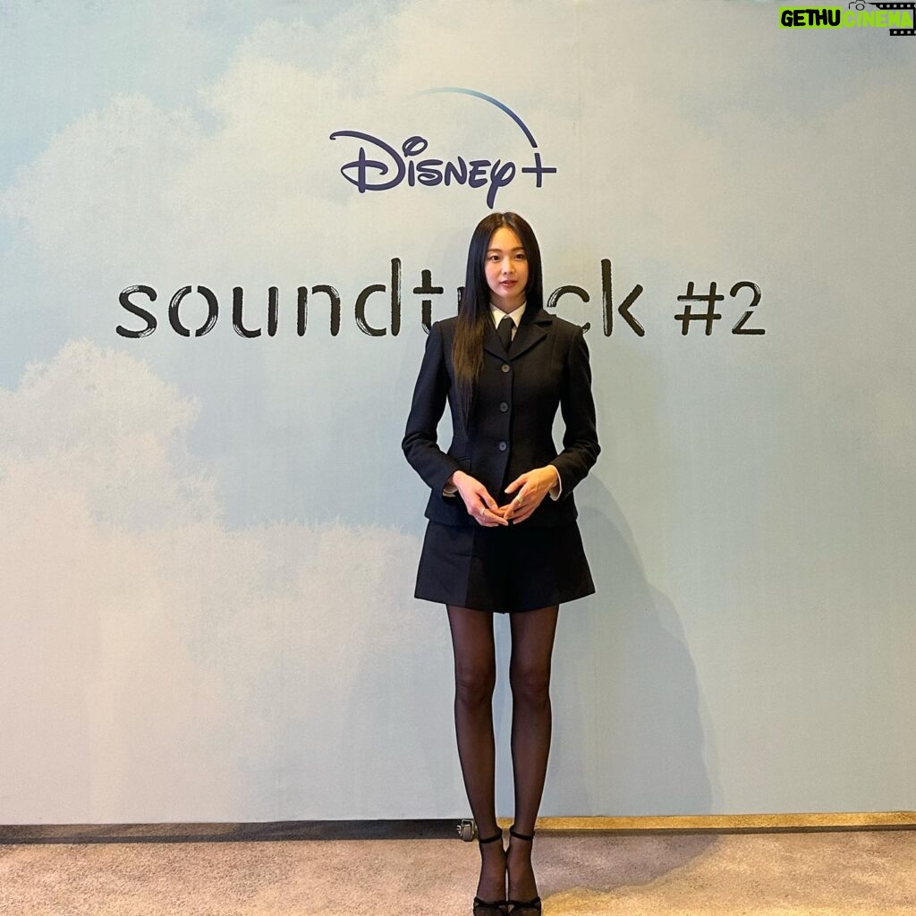 Geum Sae-rok Instagram - @disneypluskr @steveshnoh @demian_isme @jeonhaejinii @seung_woo87