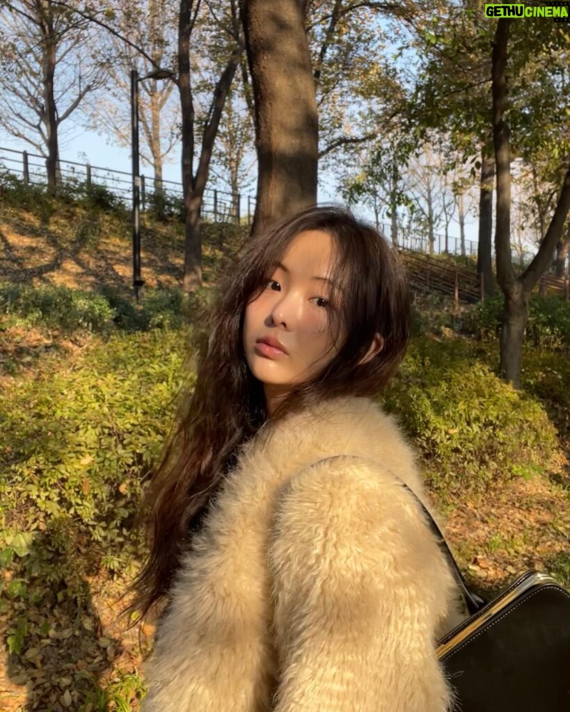 Geum Sae-rok Instagram - 🍂🍁🍃