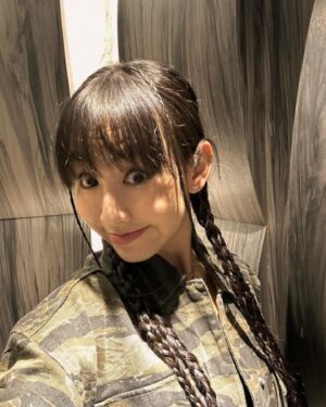Gigi Yim Instagram - 大家估吓係錄咩歌？😆
🎮🎮🎮