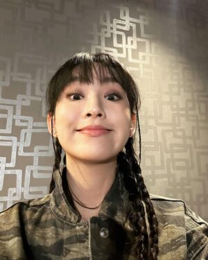 Gigi Yim Instagram - 大家估吓係錄咩歌？😆
🎮🎮🎮